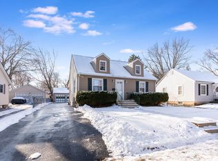 1022 Spruce St, Aurora, IL 60506