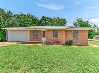 308 S Carter St, Whitewright, TX 75491