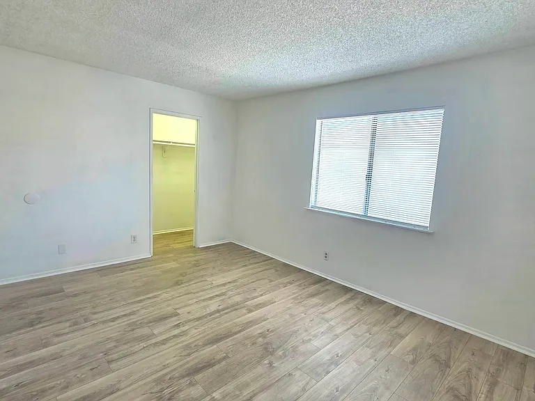 38117 10th St E #2 — Photo 9
