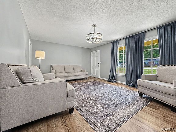 5th image of 4708 Lynn Haven Dr