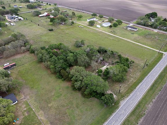 2nd image of 3325 Fm 360 Rd