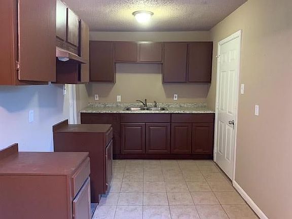 4th image of 5226 Pensdale St