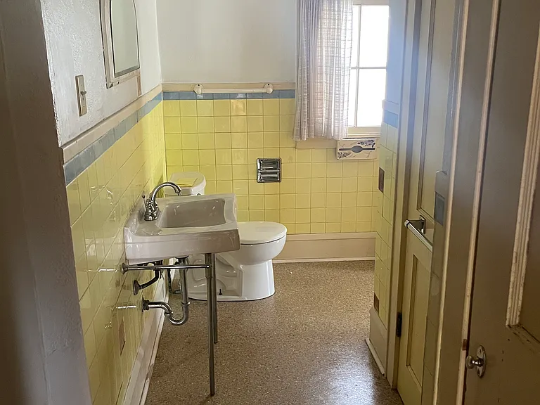 59 N Prospect St — Photo 9