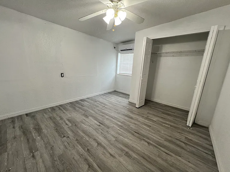 1835 Lynncrest Rd #2 — Photo 8