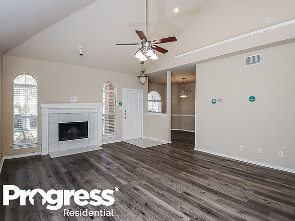 5th image of 2207 Meadowstone Dr