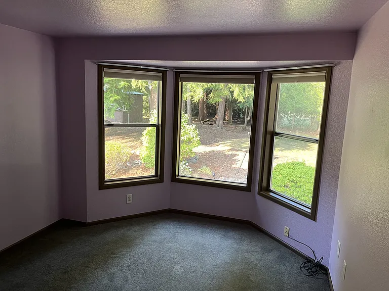 7410 Lazy South Ln NE — Photo 10