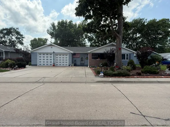 2126 Park Ave, Grand Island, NE 68803