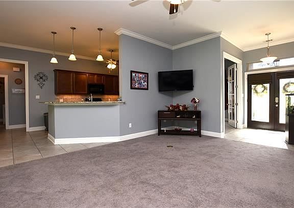 3rd image of 430 Wood Mill Ln