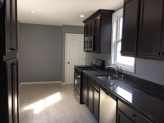 4th image of 337 Vanderbilt Ave