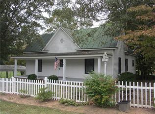 106 Church St S, Stoneville, NC 27048