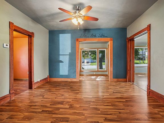 3rd image of 152 Main St