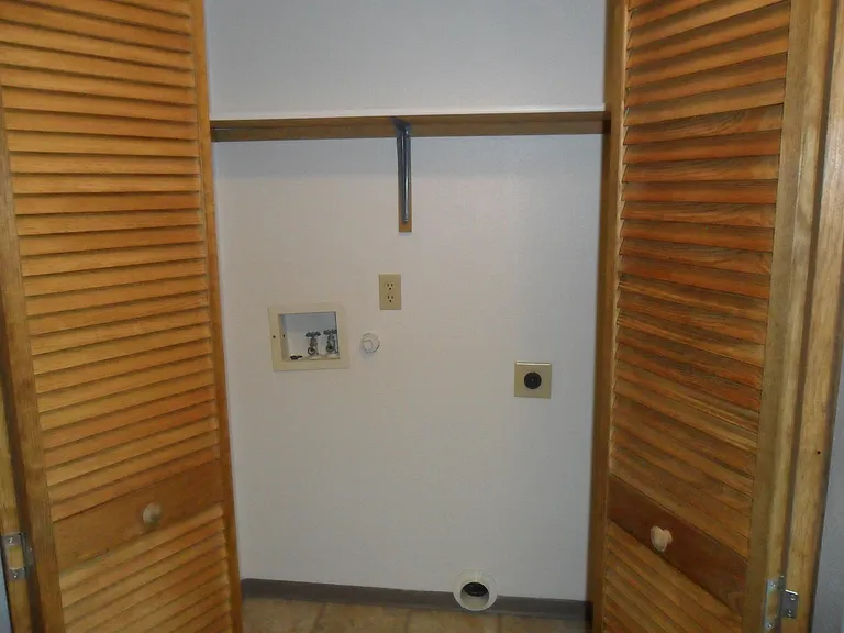 377 Madrona Ave SE #210 — Photo 8