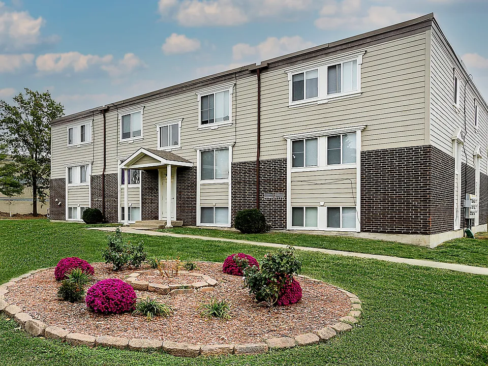 Crossroads Village Apartments
