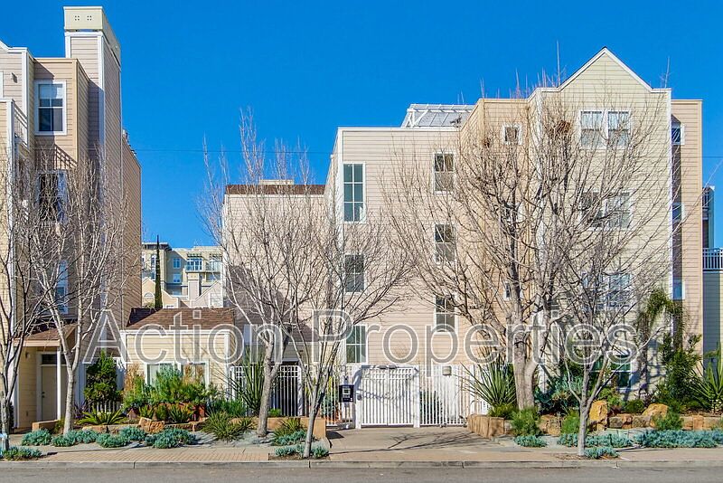 1st image of 550 Ortega Ave APT B221