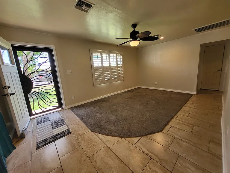 1040 N 27th Pl — Photo 57