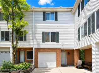 154 Ilyssa Way, Staten Island, NY 10312