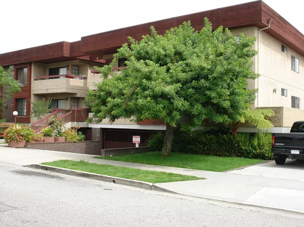 320 W. Maple St.