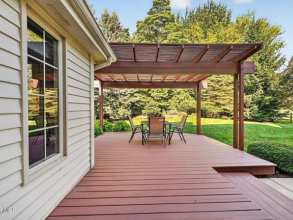 3rd image of 5237 Spring Creek Ln