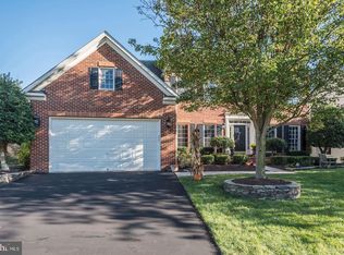 20762 Quiet Brook Pl, Sterling, VA 20165