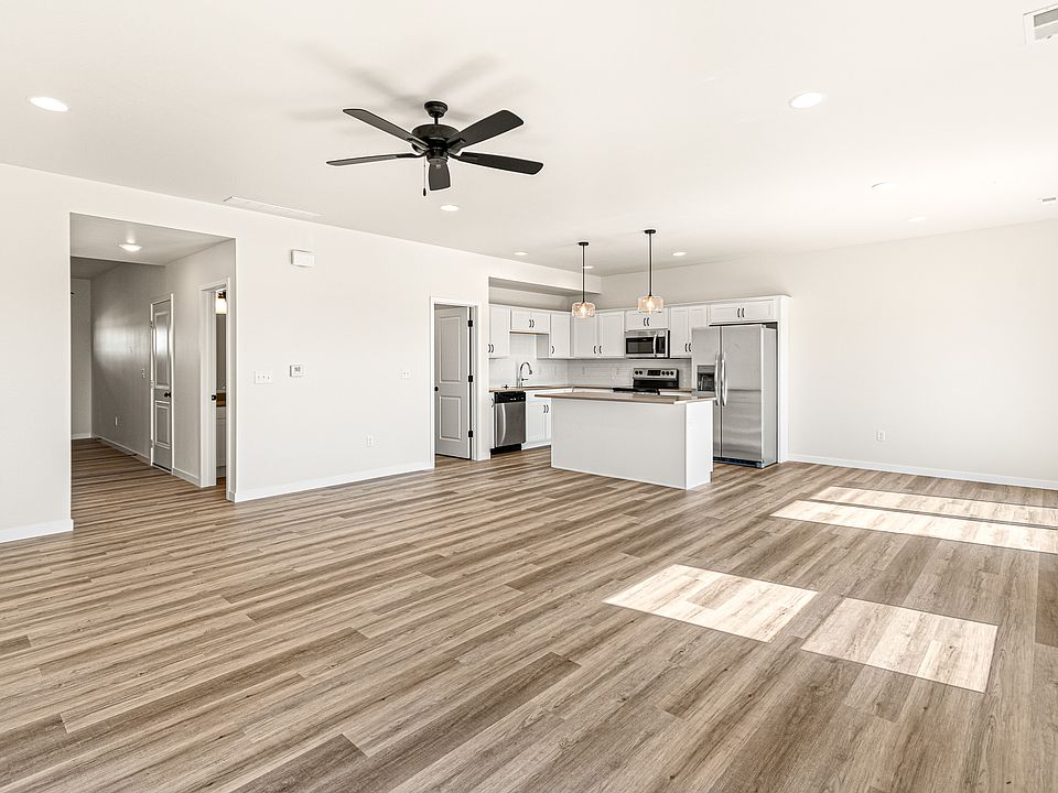 1st image of 1604 Aspen Ct #1604