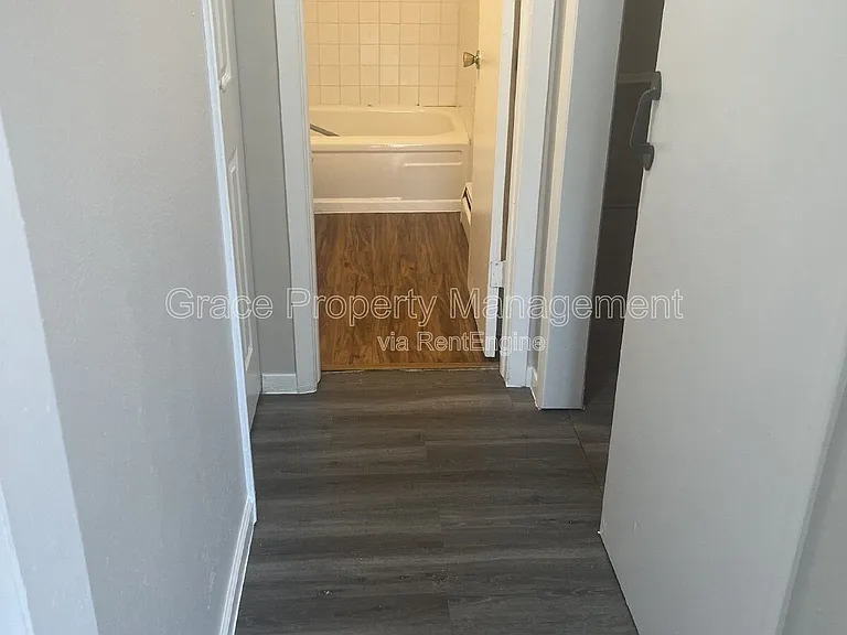 3944 Turnpike Dr #5 — Photo 6