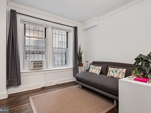 3rd image of 1954 Columbia Rd NW APT 109