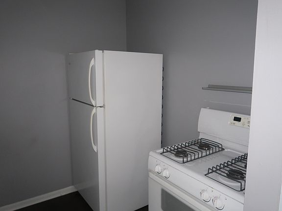 3rd image of 1085 Valley Ln #8-315