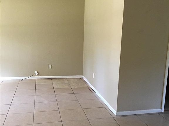 4th image of 8708 Manchester Ct