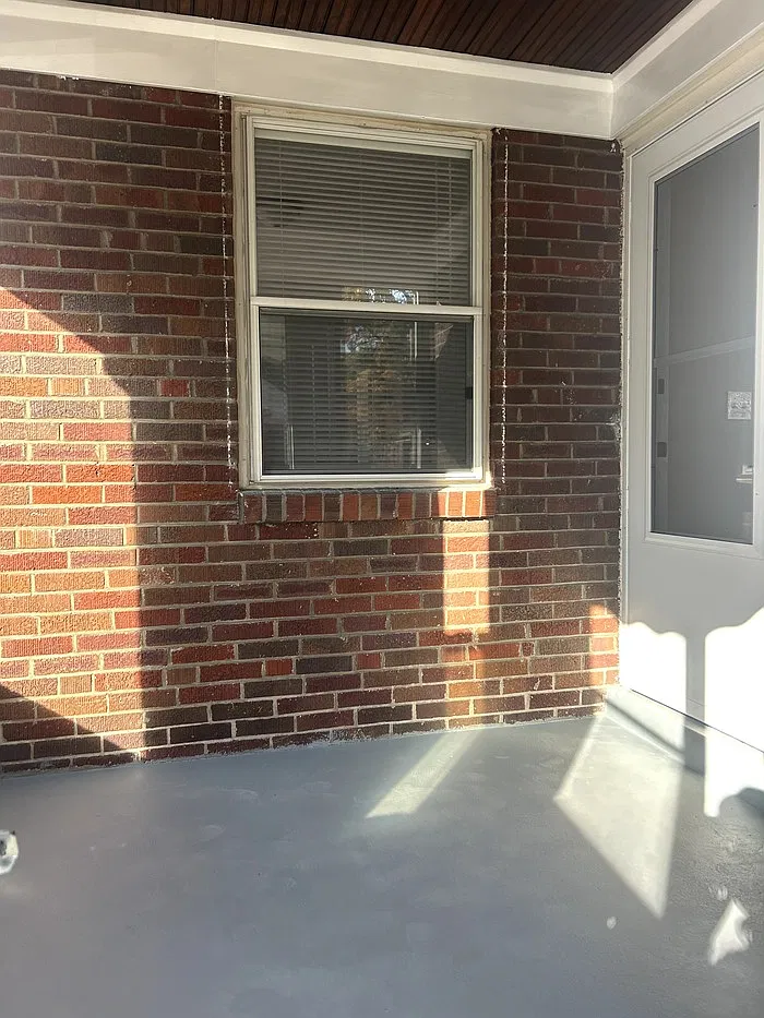 2 bed, 1.0 bath, 1000 sqft, $1,745 — Photo 3