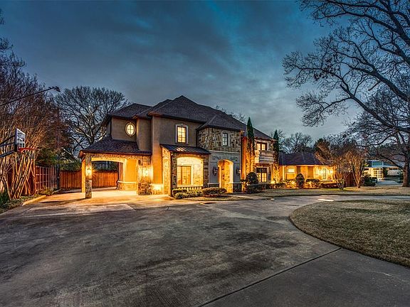 3rd image of 4410 Enfield Dr