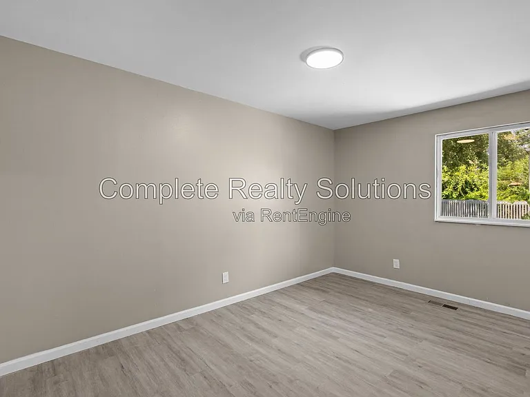 10417 Prince Dr — Photo 22
