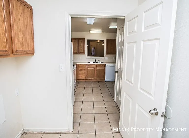 1206 N Bangor Ave #FS — Photo 17