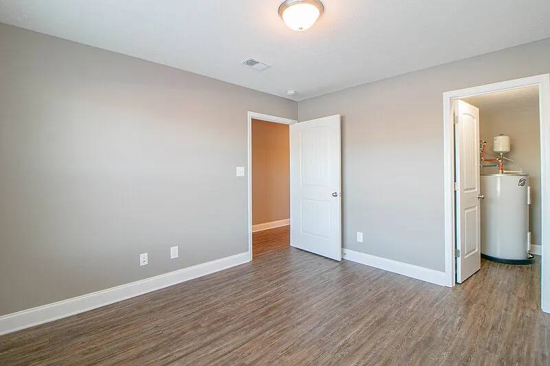 3 bed, 3.0 bath, 1376 sqft, $1,380 — Photo 4