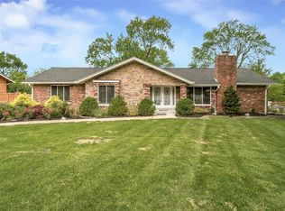 5 Balero Ct, Ballwin, MO 63011