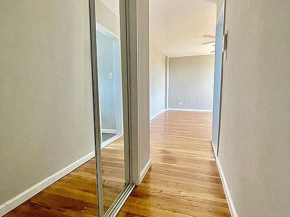 4th image of 20910 41st Ave APT 5R