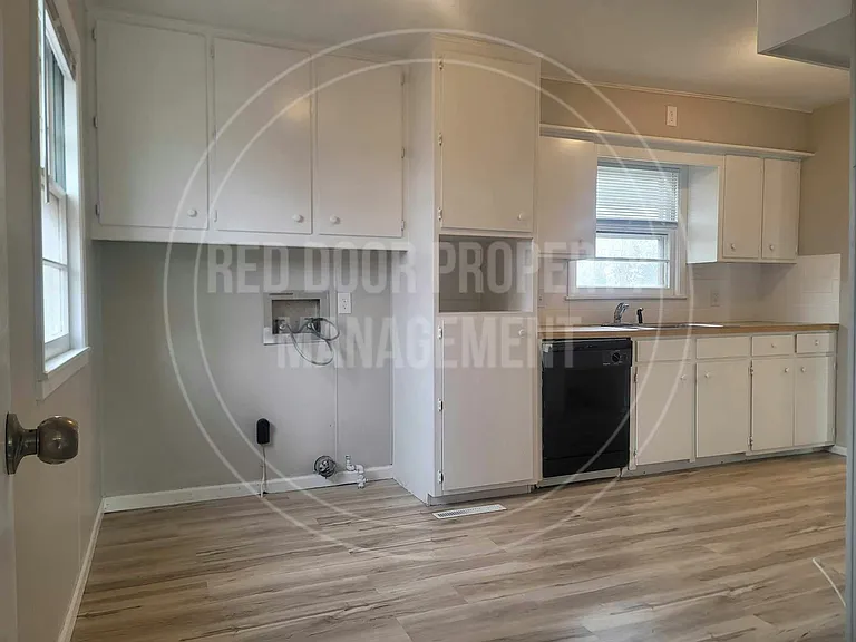 1502 E Jump Ave — Photo 7