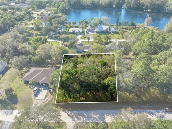 8735 93rd Ct, Vero Beach, FL 32967