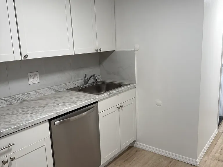 4429 Bedford Ave #1 — Photo 4
