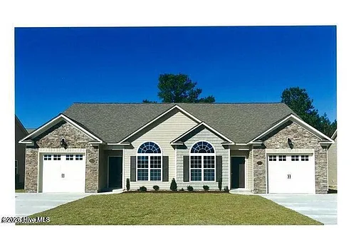 3221 Gordon Dr #A Photo 1