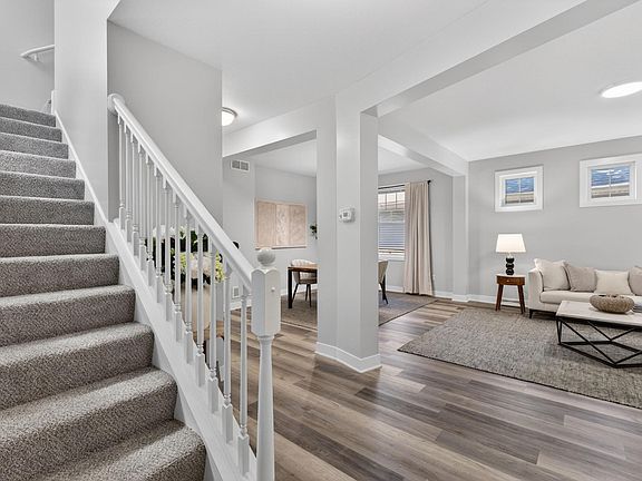 5th image of 2525 James Ave N