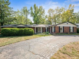 823 Westwood Dr, Ballwin, MO