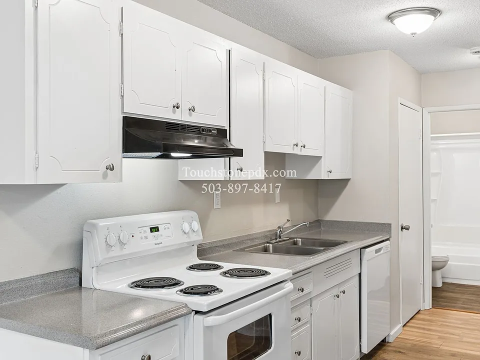 706 NE 99th Ave #12