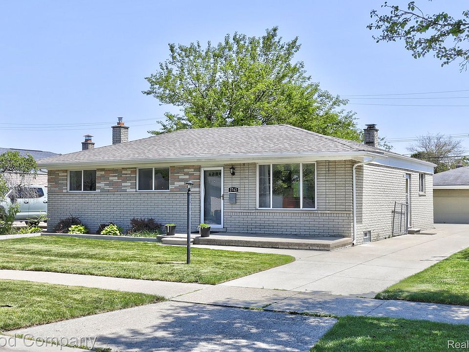 1st image of 2742 Downey Dr