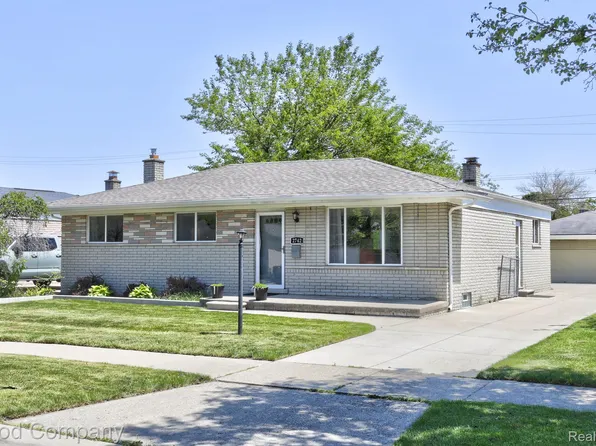 2742 Downey Dr, Troy, MI 48083