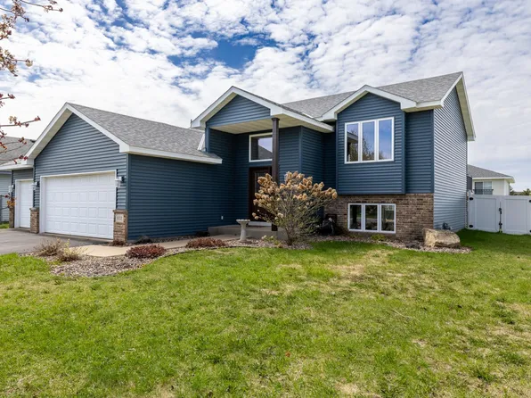 932 S Chestnut St, Belle Plaine, MN 56011