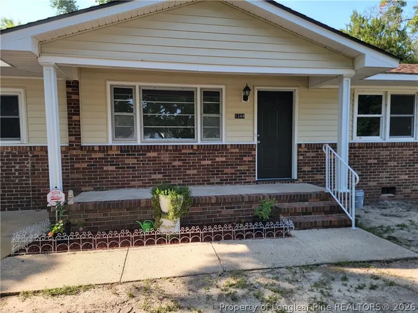 1344 Shaw Rd, Fayetteville, NC 28311