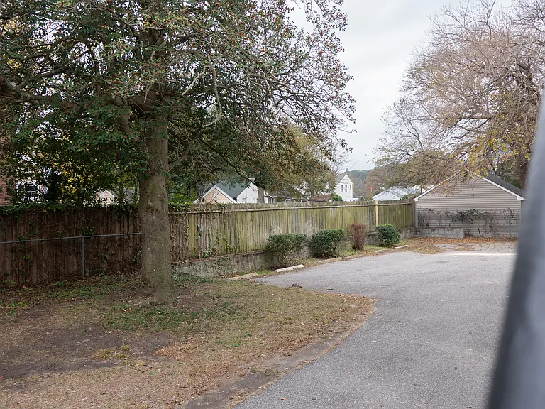 9619 Capeview Ave #A — Photo 16