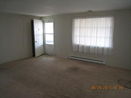 5th image of 513 SE Columbia Ave