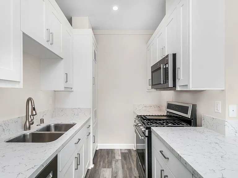 212 Palos Verdes Blvd. — Photo 6