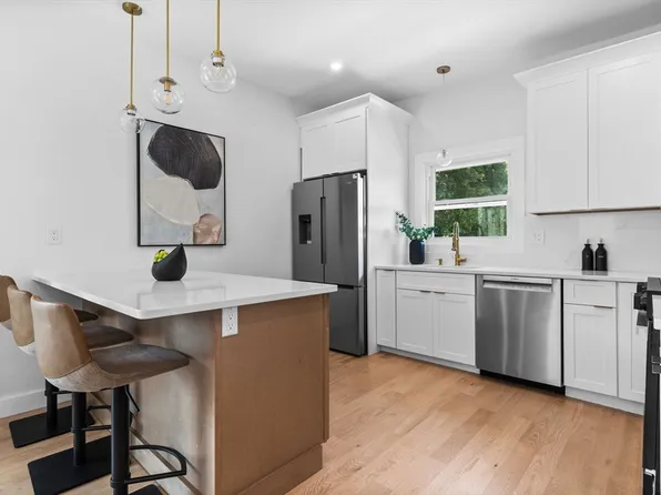 12 Sewall Ave #2B, Winthrop, MA 02152